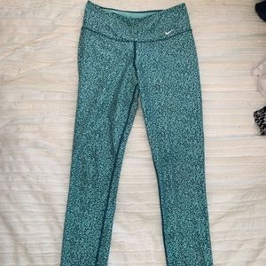 Nike dri fit leggings